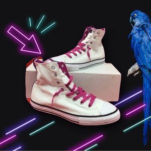 New Converse Chuck Taylor Sz8 High Top Sneakers